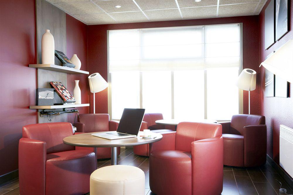 Hotel Campanile Chantilly